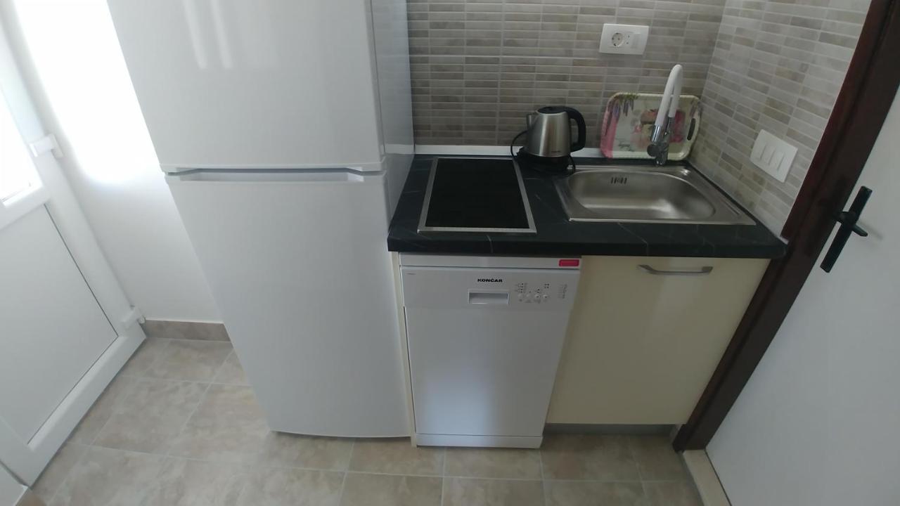 Apartments Marija Bajto Nečujam Εξωτερικό φωτογραφία