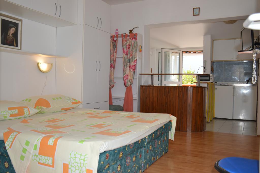 Apartments Marija Bajto Nečujam Εξωτερικό φωτογραφία